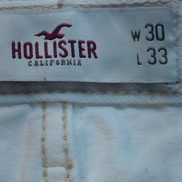 Hollister Women's White Ripped Jeans (Size 11R) - Picture 4 of 10